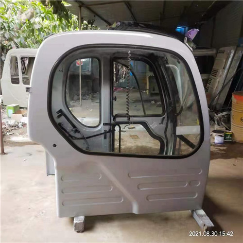Kobelco SK135 SK135SR SK235 Excavatoe Cabin