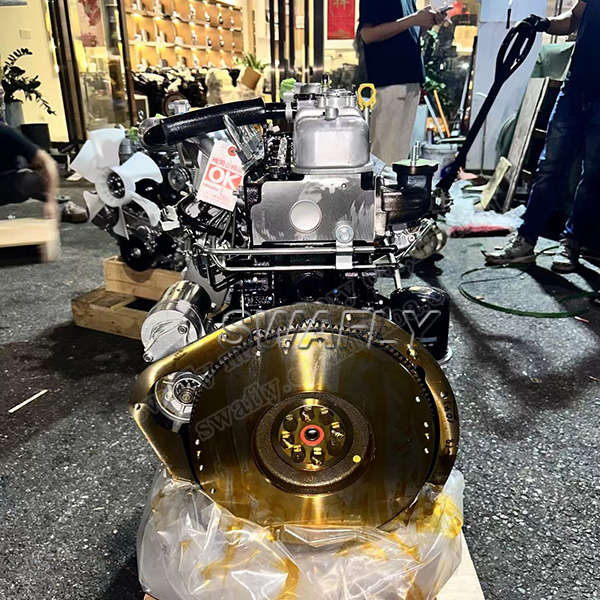 Isuzu 4 Cylinder 4JG2 Complete Engine Assembly